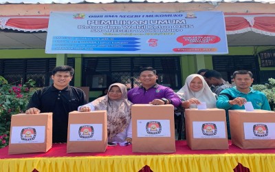 Pemilihan Ketua OSIS SMAN 1 Mukomuko Berlangsung Demokratis